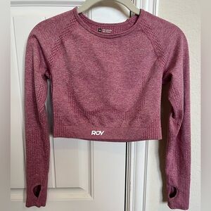 Pink Fitted Cropped Yoga Top with Long Sleeves